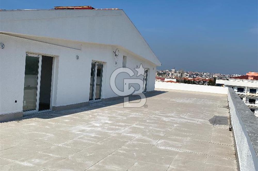 SEFERİHİSAR’DA SATILIK SİTE İÇİ HAVUZLU LÜX DUBLEKS DAİRE – 4 MUHTEŞEM GÜZELLİK BİR ARADA
