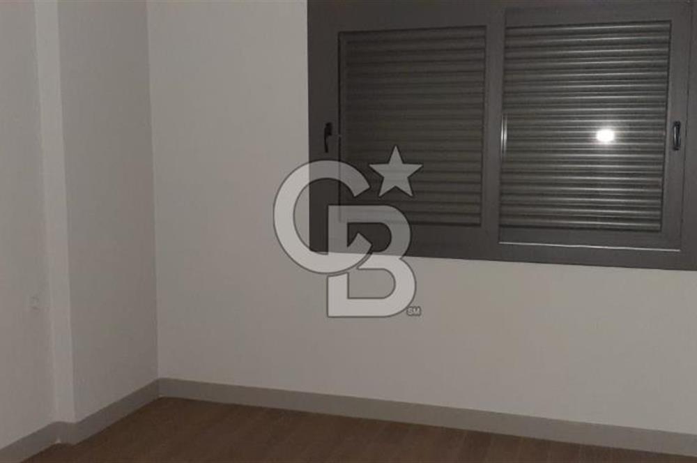 KONAK MİTHATPAŞA CD.ÜZERİNDE DENİZE 100MT 3+1DAİRE SATILIK