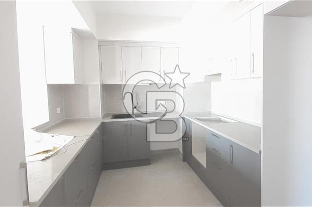 KONAK MİTHATPAŞA CD.ÜZERİNDE DENİZE 100MT 3+1DAİRE SATILIK