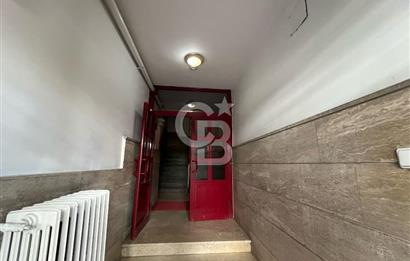AYRANCI MESNEVİ SOKAKTA SATILIK BAKIMLI 3,5+1 KİLERLİ DAİRE
