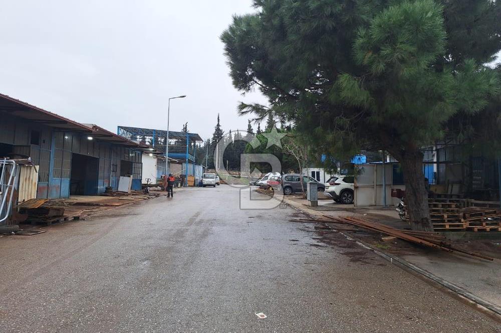 Taşkörpü Sanayi Sitesi'nde 300 m² Kiralık Dükkan