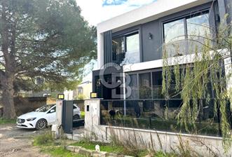 HAMİDİYE'DE ÖZEL TASARIMLI,JAKUZİLİ,YENİ NESİL,5+1MÜSTAKİL VİLLA