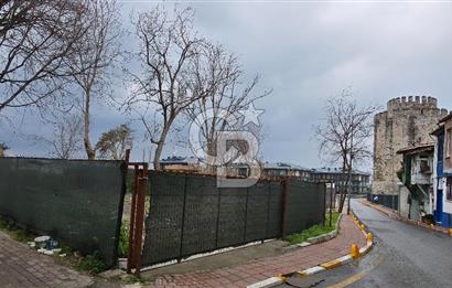 Yedikule'de 201m2, Projesi Onaylı, 2.Derece Tarihi Eser Arsa