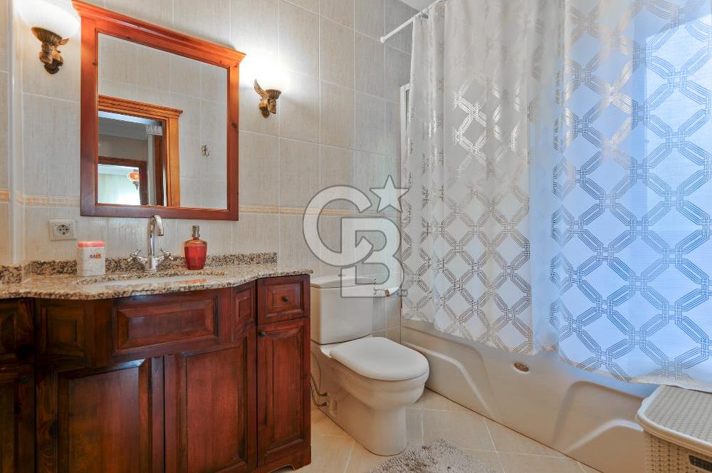 Hadımköy Yeşilbayır'da Site içi Eşyalı 6+1 Villa