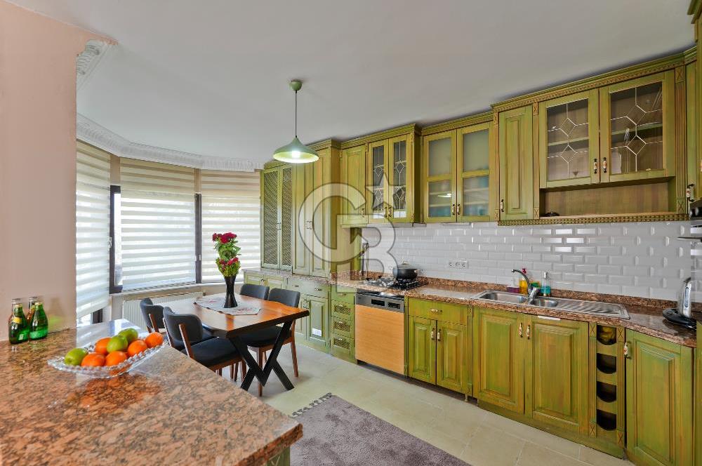 Hadımköy Yeşilbayır'da Site içi Eşyalı 6+1 Villa