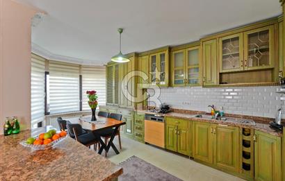 Hadımköy Yeşilbayır'da Site içi Eşyalı 6+1 Villa