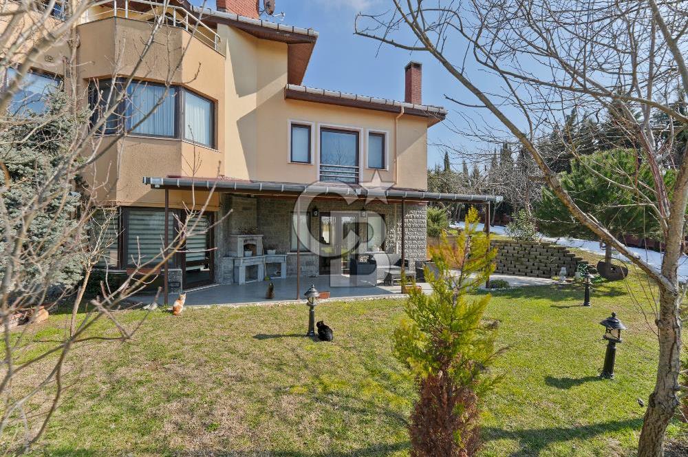 Hadımköy Yeşilbayır'da Site içi Eşyalı 6+1 Villa
