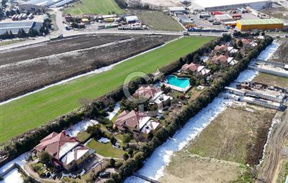 Hadımköy Yeşilbayır'da Site içi Eşyalı 6+1 Villa