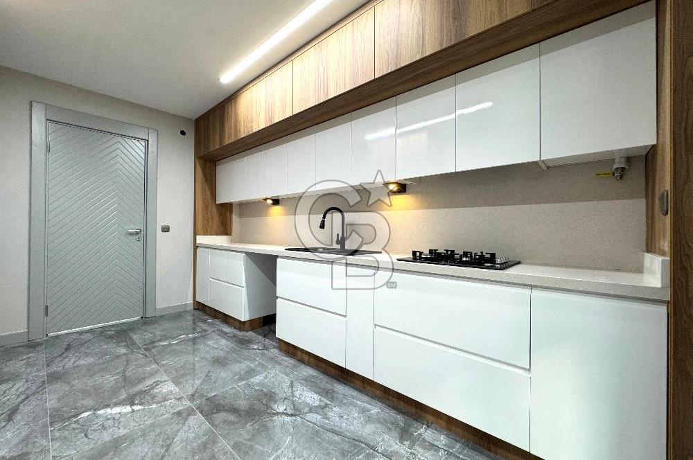 EDREMİT'TE MODERN TASARIMLI SATILIK LÜX 3+1 DAİRE