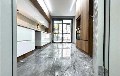 EDREMİT'TE MODERN TASARIMLI SATILIK LÜX 3+1 DAİRE