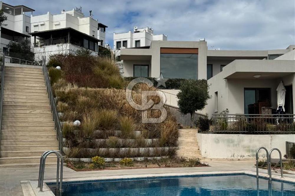 BODRUM AKYARLARDA EŞSİZ MANZARASIYLA SATILIK 3+1 VİLLA
