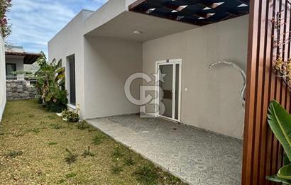 BODRUM AKYARLARDA EŞSİZ MANZARASIYLA SATILIK 3+1 VİLLA