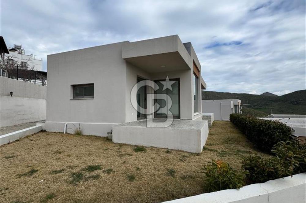 BODRUM AKYARLARDA EŞSİZ MANZARASIYLA SATILIK 3+1 VİLLA