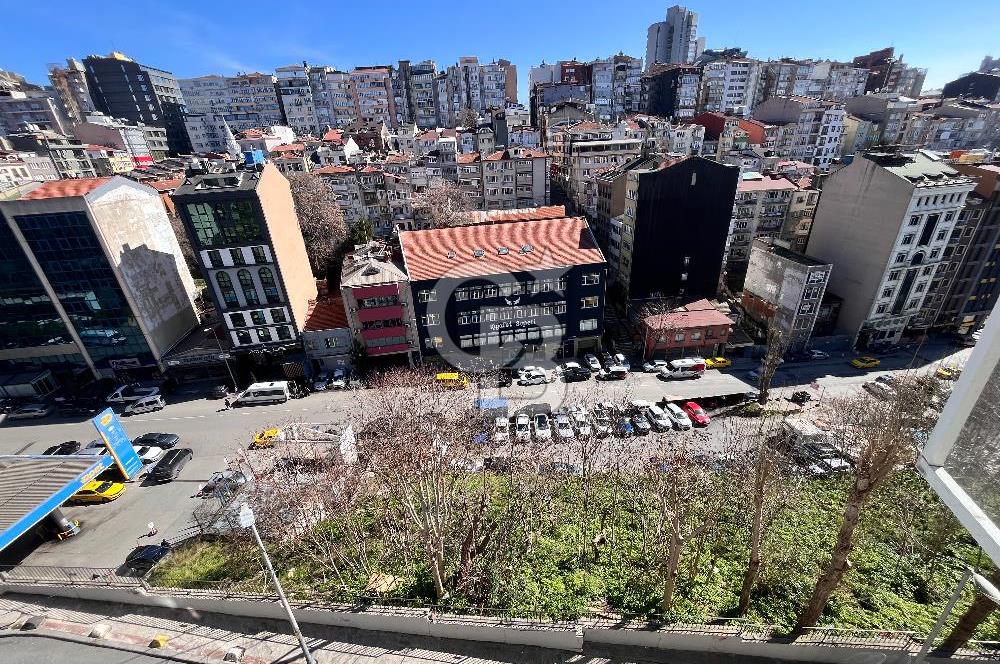 Kurtuluşta Metroya Yakın Manzaralı 2+1 Kiralık Daire  