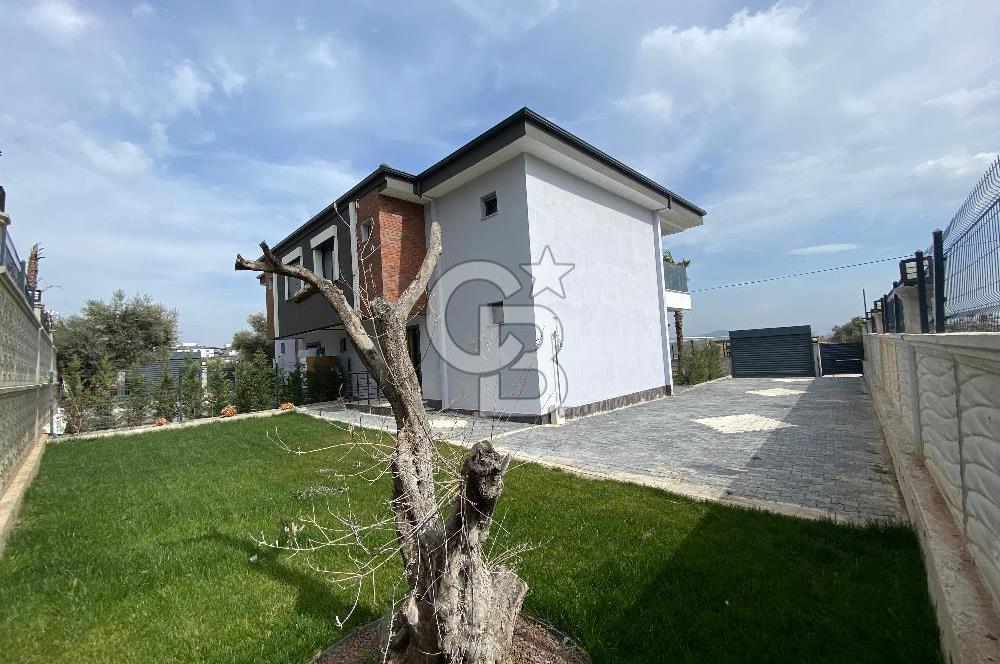 Ayrancılar Havuzlu Site İçerisinde Satılık Villa 