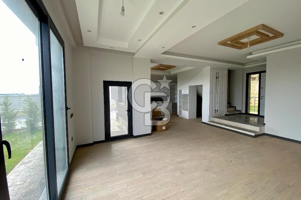 Ayrancılar Havuzlu Site İçerisinde Satılık Villa 