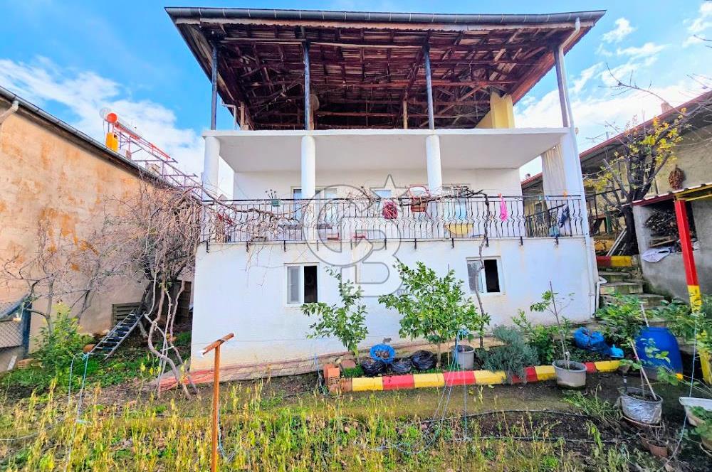 Saruhan da 2 Kat İmarlı Satılık Müstakil Bina 