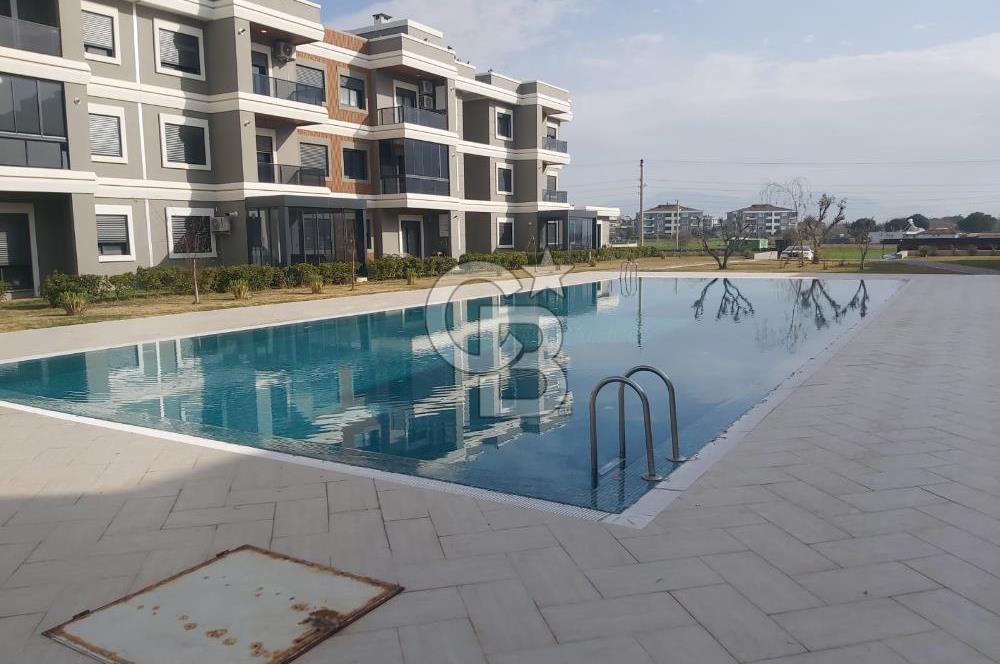 MENDERES CB POYRAZ'DAN HAVUZLU SİTE İÇİNDE HAVUZA BAKAN DAİRE