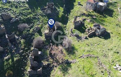 Karaburun Parlak Mahallesi'nde 250 m2 Yıkık Taş Ev ve Avlusu