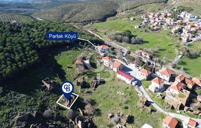 Karaburun Parlak Mahallesi'nde 250 m2 Yıkık Taş Ev ve Avlusu