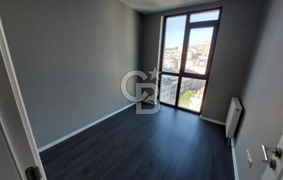 Pendik Portre Sahil sitesinde satılık uygun fırsat boş 2+1 daire