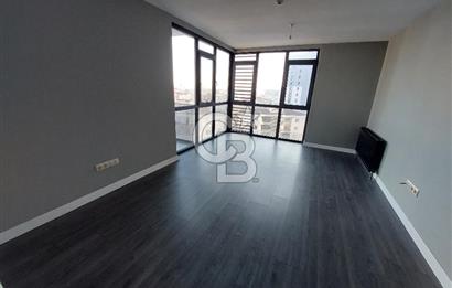 Pendik Portre Sahil sitesinde satılık uygun fırsat boş 2+1 daire