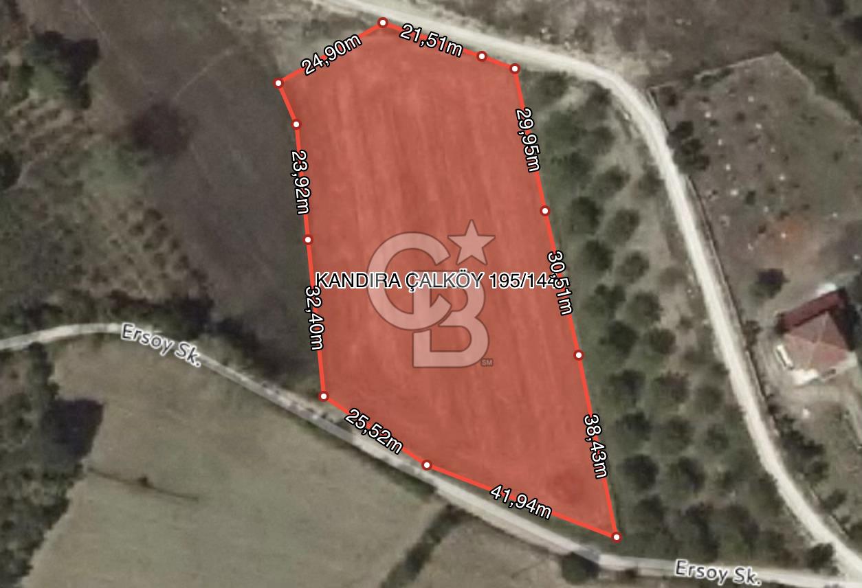 CB TOWER KANDIRA ÇALKÖY'DE YOLA CEPHELİ MUHTEŞEM 4521 M2 TARLA