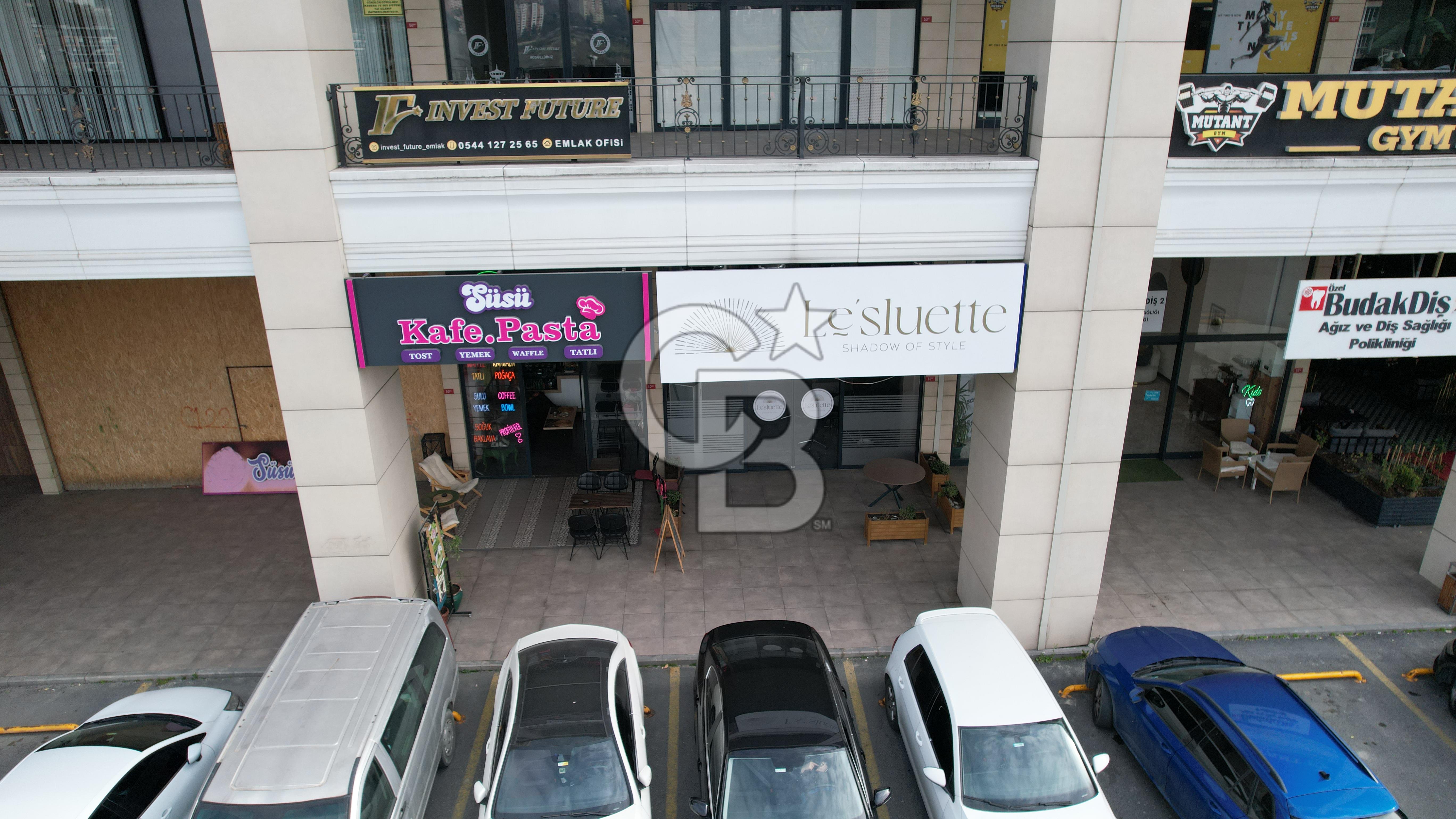 Bahçeşehir 1. Kısım Kiralık 330 m2 Dükkan & Mağaza Merkezi Konum