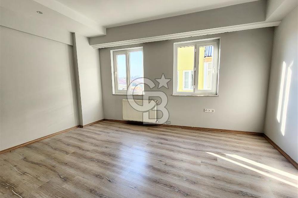 Değirmenönü'nde Çınara Yakın 186 M² Ara Kat Satılık 4+1 Daire