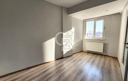 Değirmenönü'nde Çınara Yakın 186 M² Ara Kat Satılık 4+1 Daire