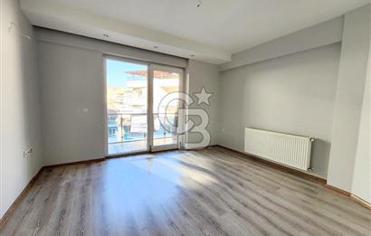 Değirmenönü'nde Çınara Yakın 186 M² Ara Kat Satılık 4+1 Daire