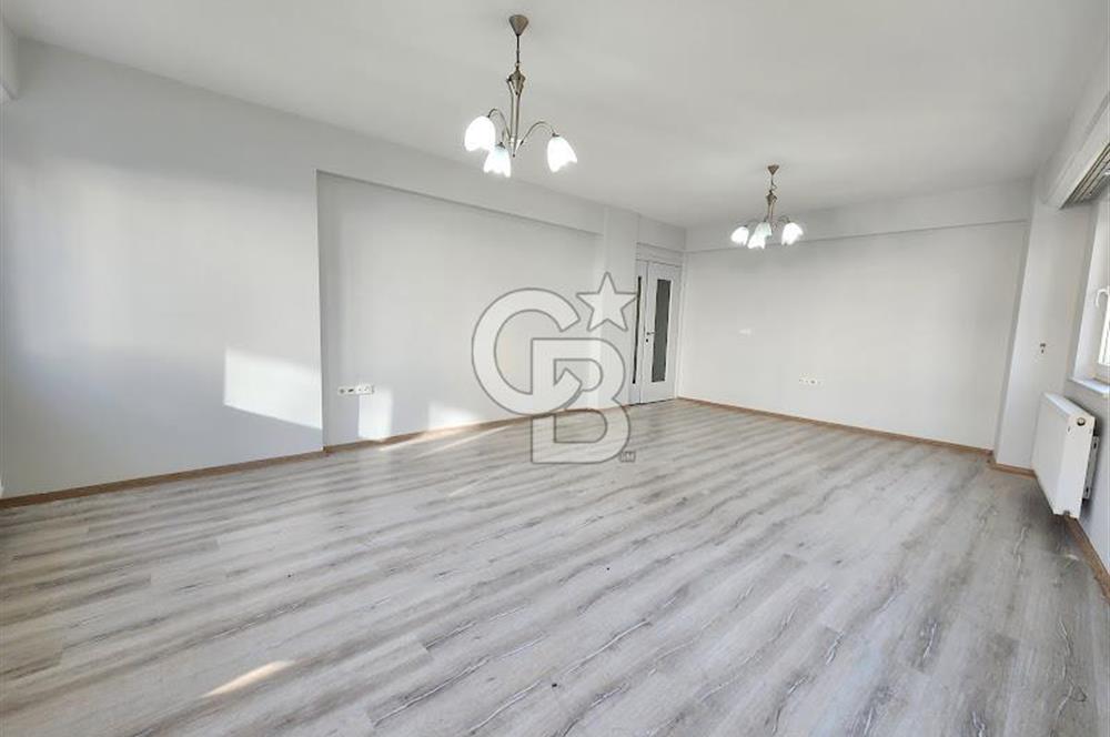 Değirmenönü'nde Çınara Yakın 186 M² Ara Kat Satılık 4+1 Daire