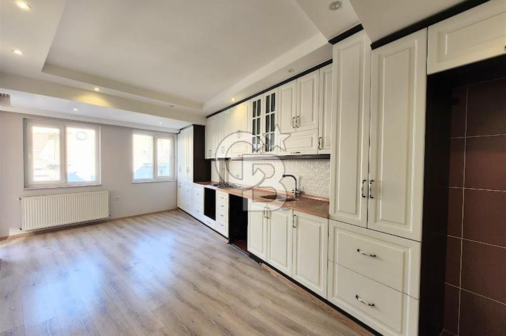 Değirmenönü'nde Çınara Yakın 186 M² Ara Kat Satılık 4+1 Daire