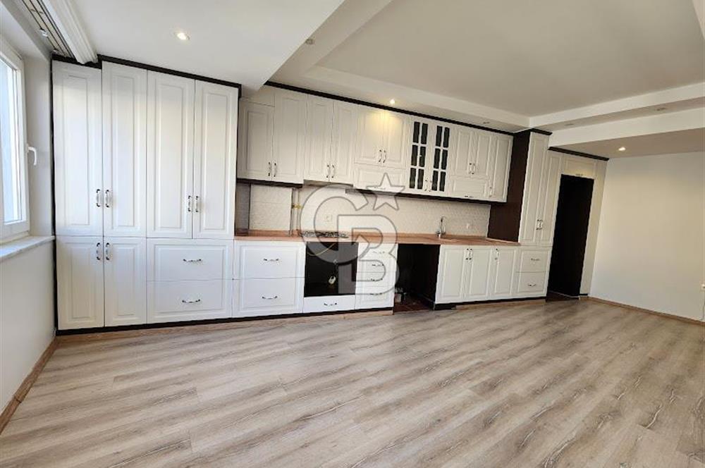 Değirmenönü'nde Çınara Yakın 186 M² Ara Kat Satılık 4+1 Daire