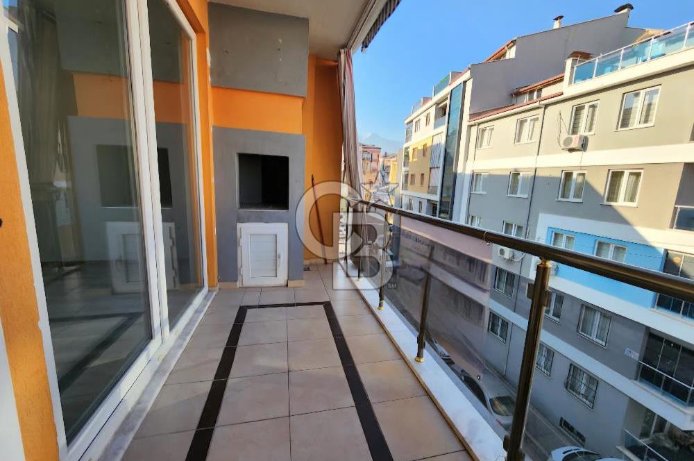 Değirmenönü'nde Çınara Yakın 186 M² Ara Kat Satılık 4+1 Daire