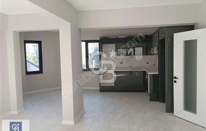 SAPANCA YOLU ÜZERİNDE 8+1 VİLLA VE DÜKKANI SATILIKTIR