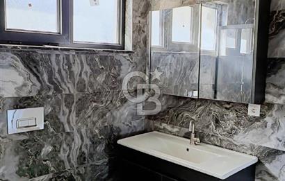 SAPANCA YOLU ÜZERİNDE 8+1 VİLLA VE DÜKKANI SATILIKTIR