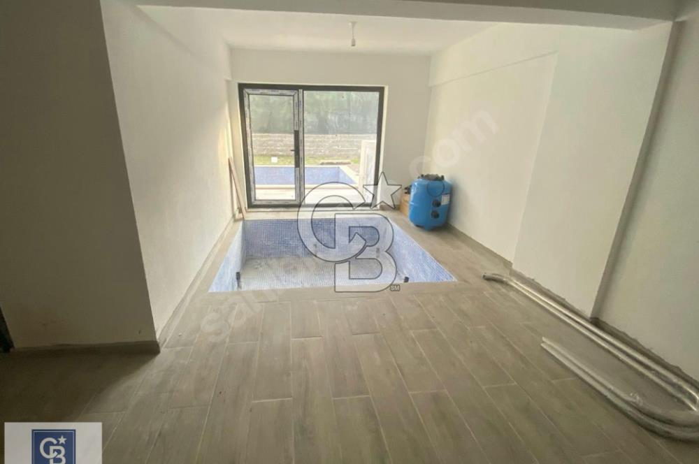 SAPANCA YOLU ÜZERİNDE 8+1 VİLLA VE DÜKKANI SATILIKTIR