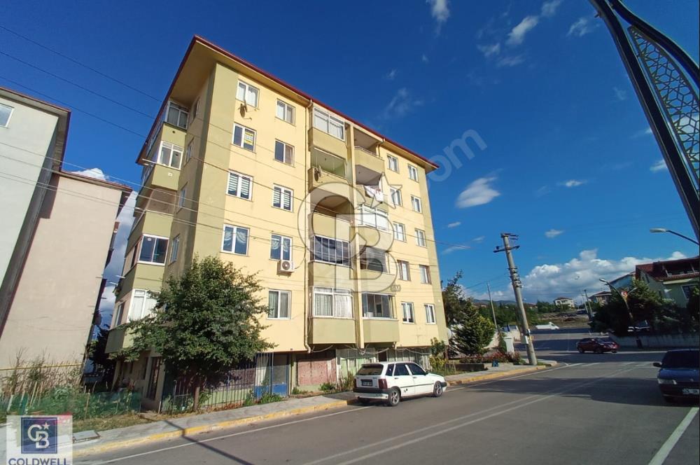 BAŞİSKELE SAHİLDE DENİZ MANZARALI SATILIK 3+1 ARA KAT DAİRE