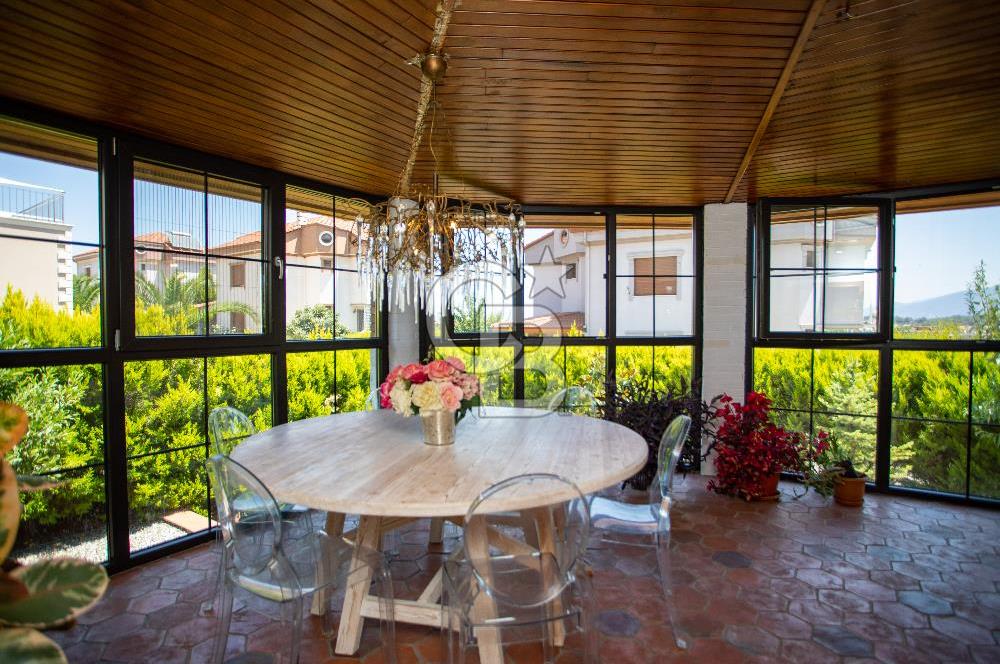 İzmir, Kemalpaşa, Çiniliköy 6+1 Satılık Villa