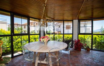 İzmir, Kemalpaşa, Çiniliköy 6+1 Satılık Villa