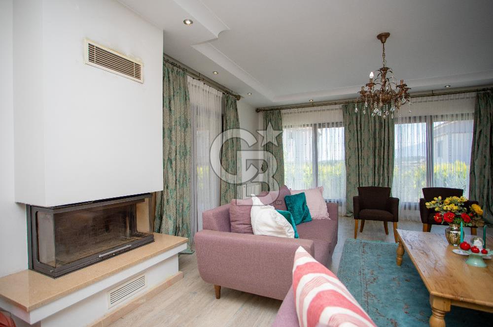 İzmir, Kemalpaşa, Çiniliköy 6+1 Satılık Villa