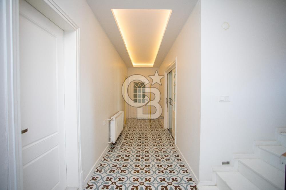 İzmir, Kemalpaşa, Çiniliköy 6+1 Satılık Villa