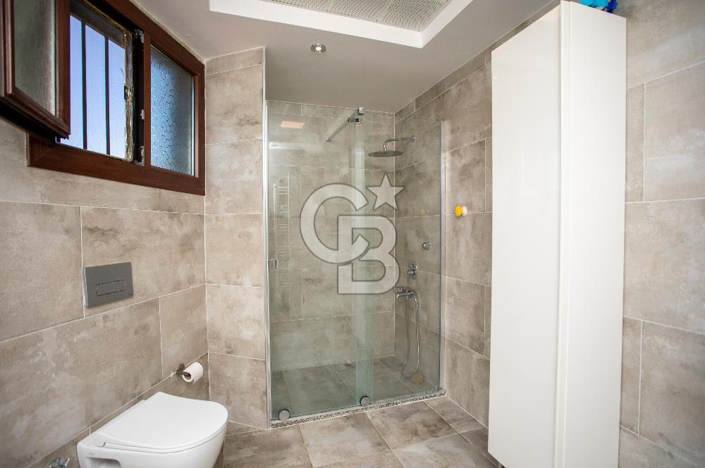 İzmir, Kemalpaşa, Çiniliköy 6+1 Satılık Villa