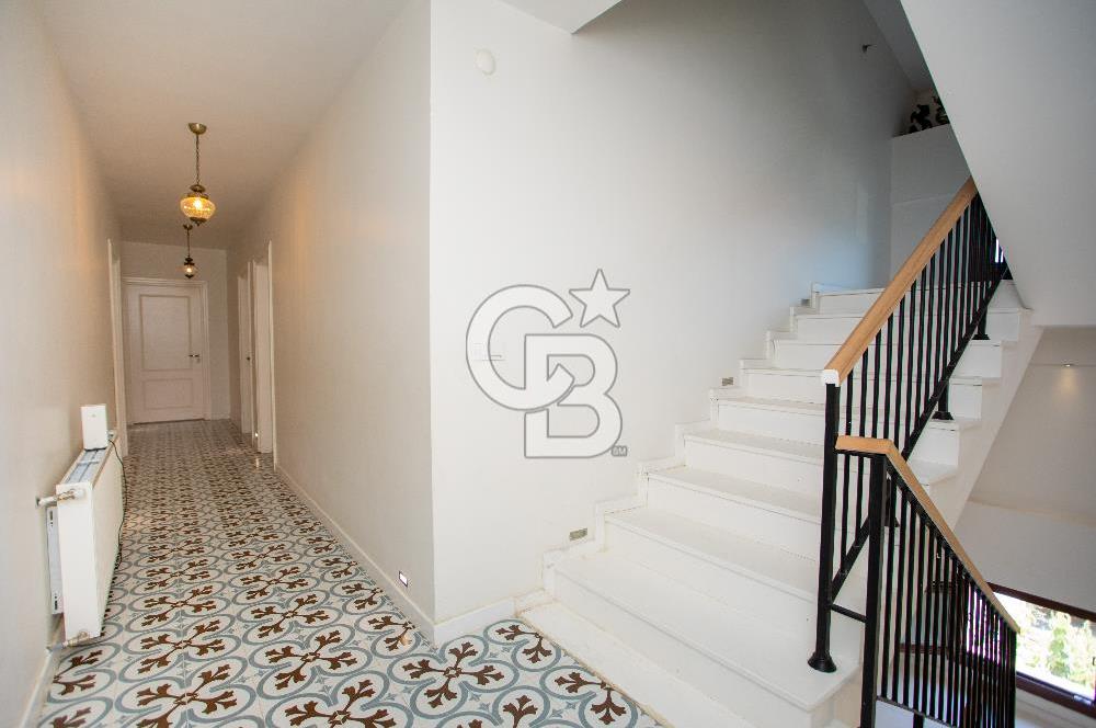 İzmir, Kemalpaşa, Çiniliköy 6+1 Satılık Villa