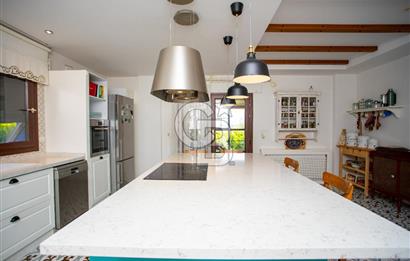İzmir, Kemalpaşa, Çiniliköy 6+1 Satılık Villa