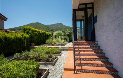 İzmir, Kemalpaşa, Çiniliköy 6+1 Satılık Villa