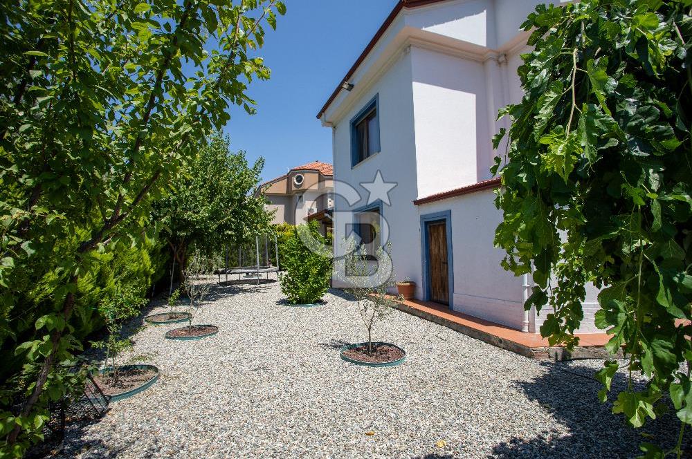 İzmir, Kemalpaşa, Çiniliköy 6+1 Satılık Villa