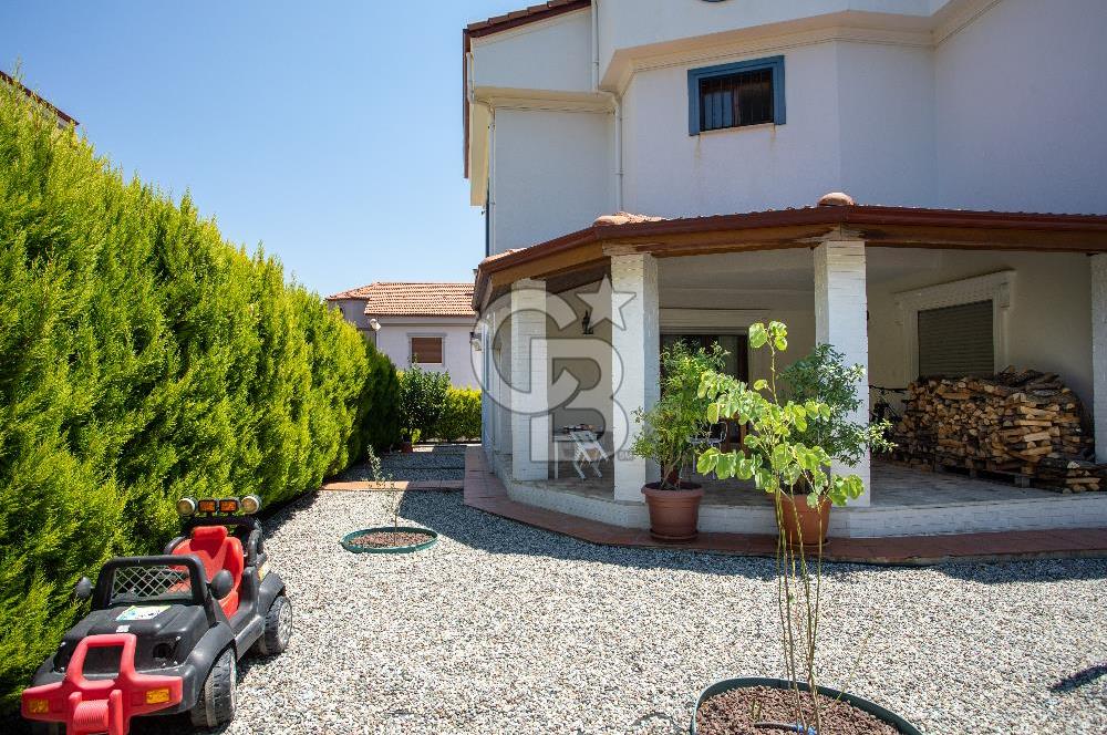 İzmir, Kemalpaşa, Çiniliköy 6+1 Satılık Villa