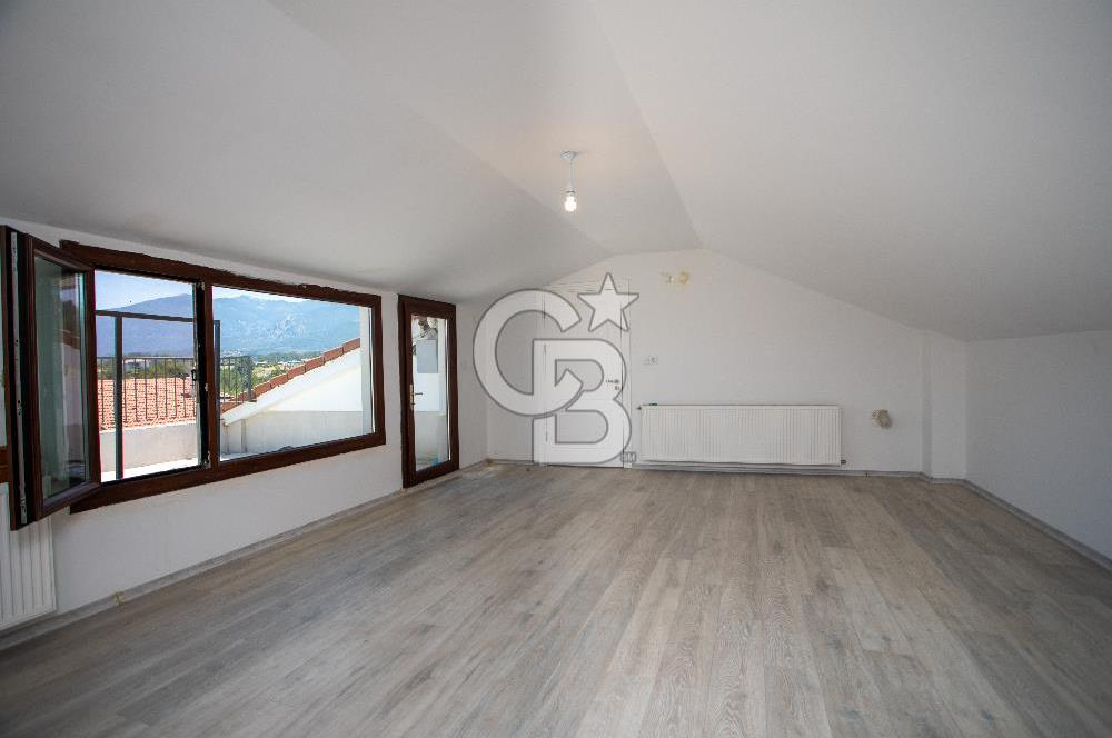 İzmir, Kemalpaşa, Çiniliköy 6+1 Satılık Villa